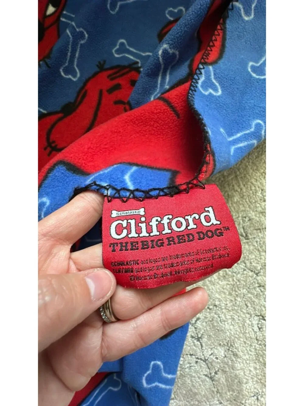 Clifford fleece blanket